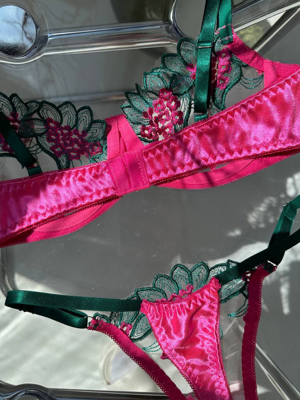 Комплект нижньої білизни з вишивкою