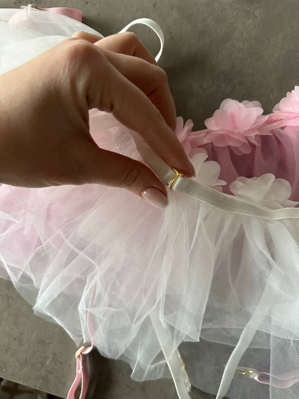 Комплект нижньої білизни. Бюстгальтер,трусики, спідничка, панчохи