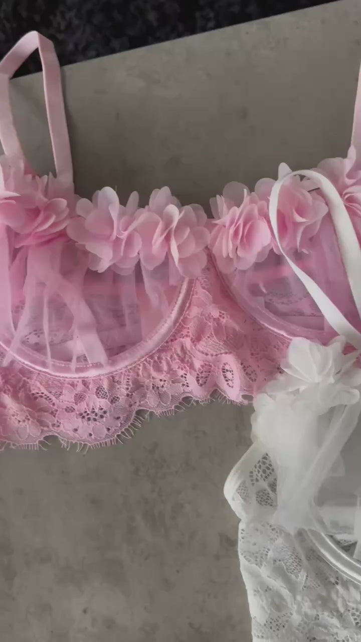 Комплект нижньої білизни. Бюстгальтер,трусики, спідничка, панчохи